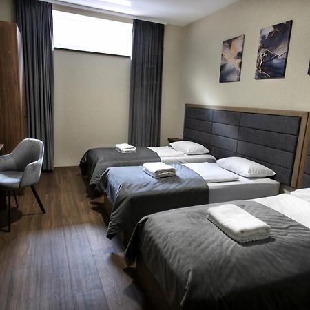 Nesvit Hotel Kiev Buitenkant foto