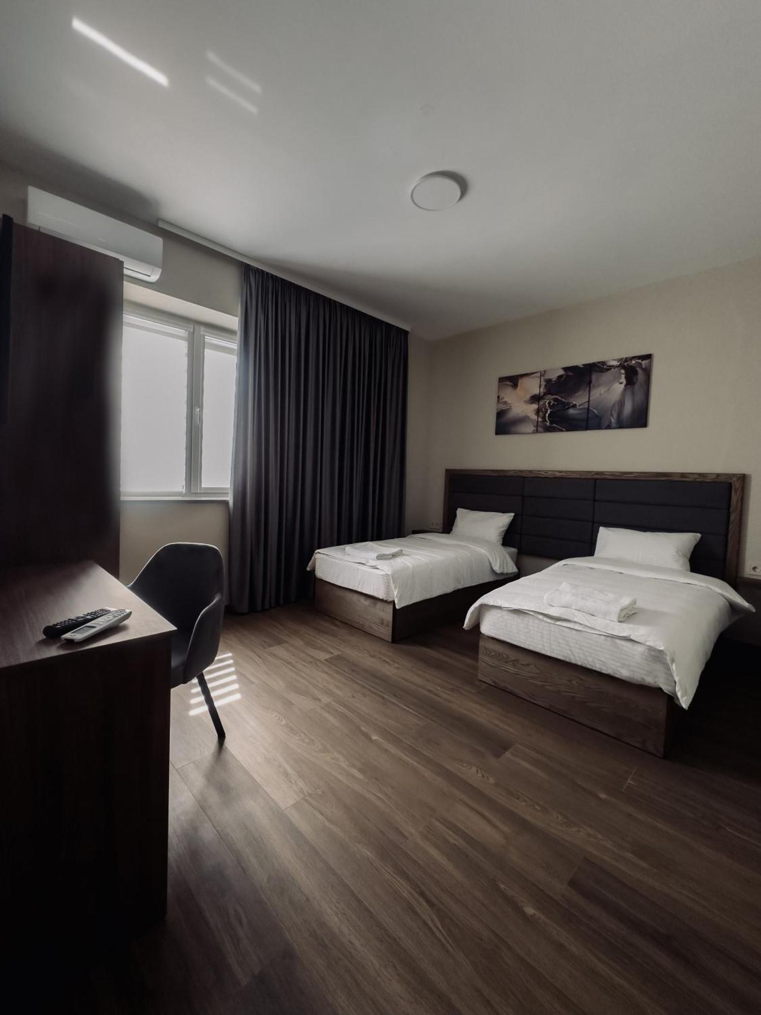 Nesvit Hotel Kiev Buitenkant foto